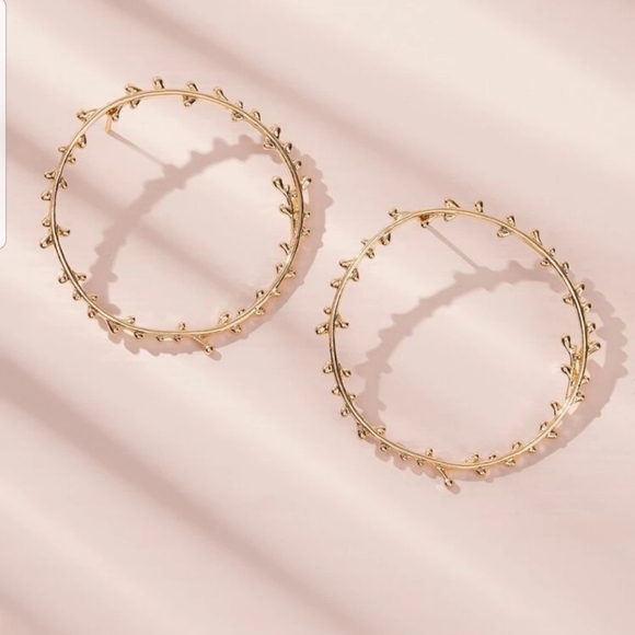 Relisted*Rain* Branch and leaf Hoops Earrings - Picture 4 of 4